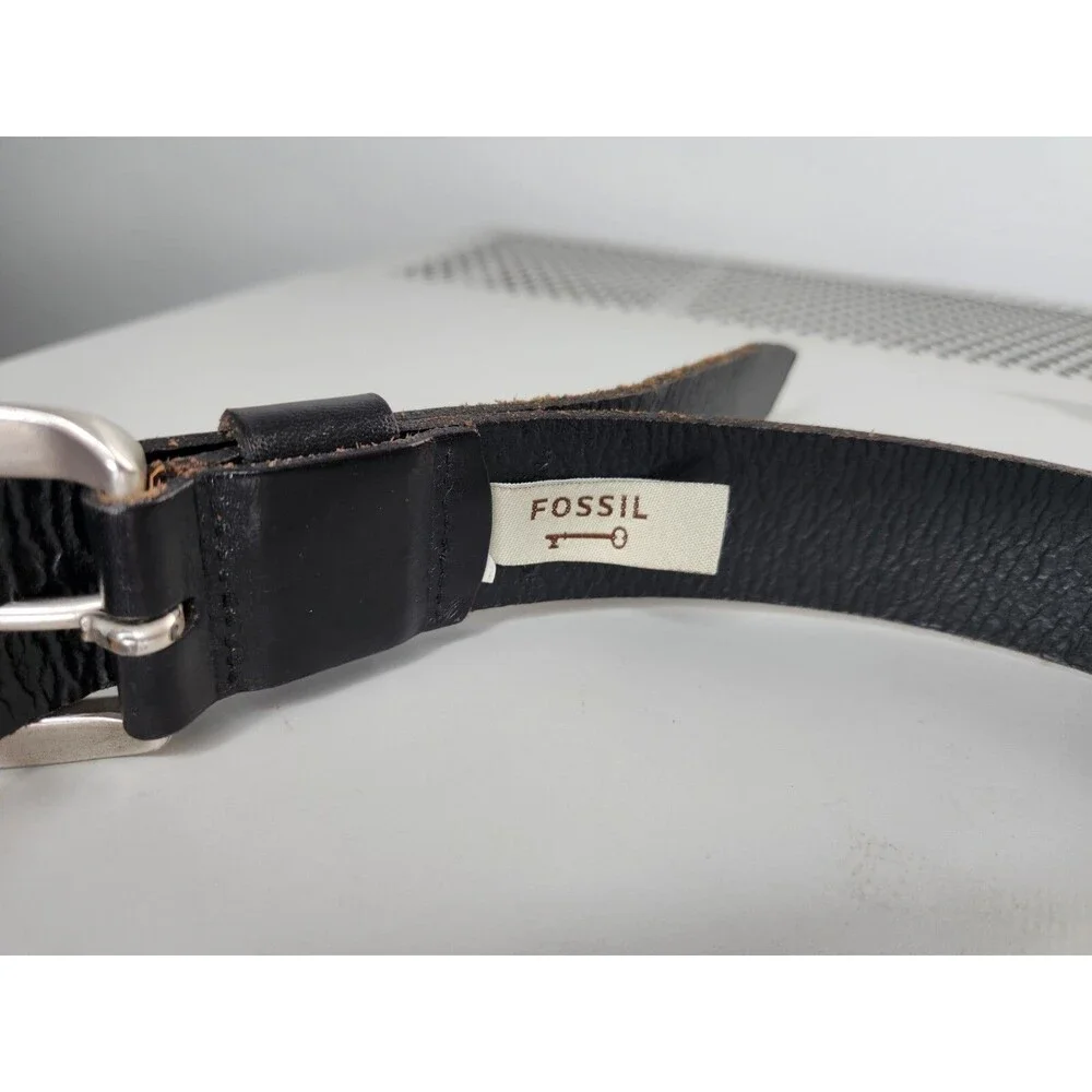 FOSSIL Solid Black Genuine Leather Silver Buckle Belt Size Medium BT2191001
